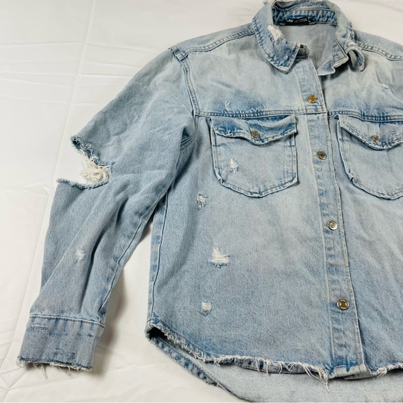 Zara - Oversized Light Wash Long Sleeve Distressed Denim Jean Jacket size:M - Picture 6 of 16